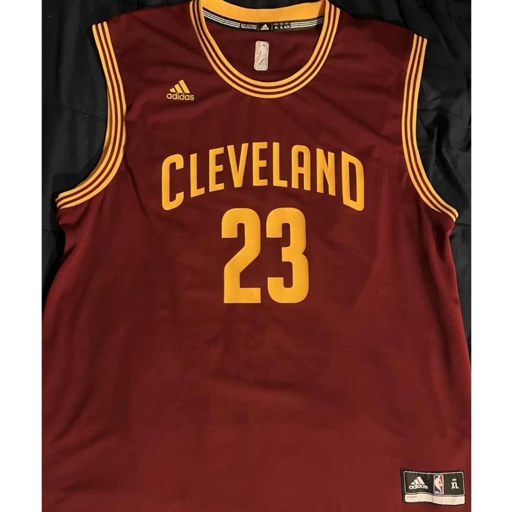 Lebron James jersey